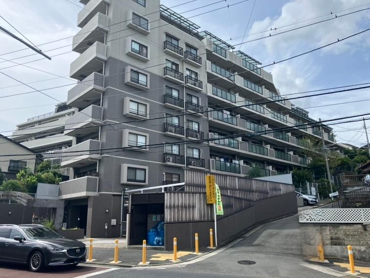 3LDK apartment in Minami Ward, Yokohama, Kanagawa - Photo 1