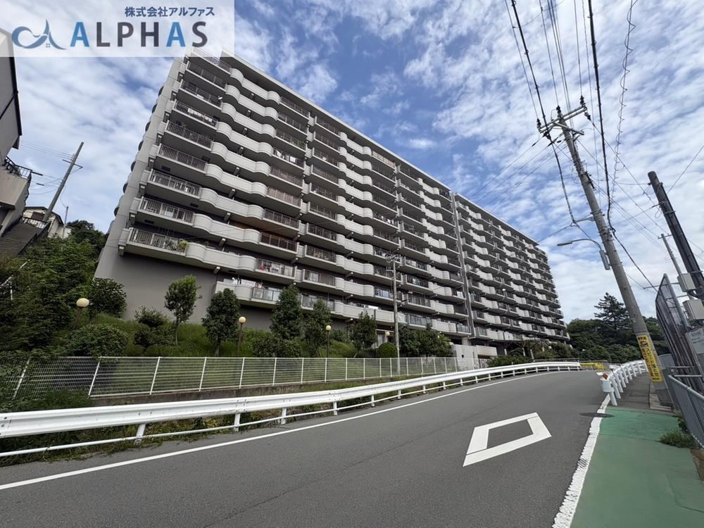 3LDK apartment in Akashi, Hyogo - Photo 1