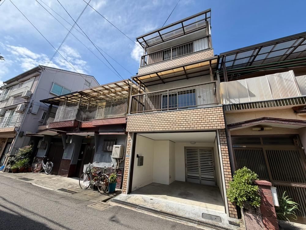 5LDK house in Moriguchi, Osaka - Photo 1