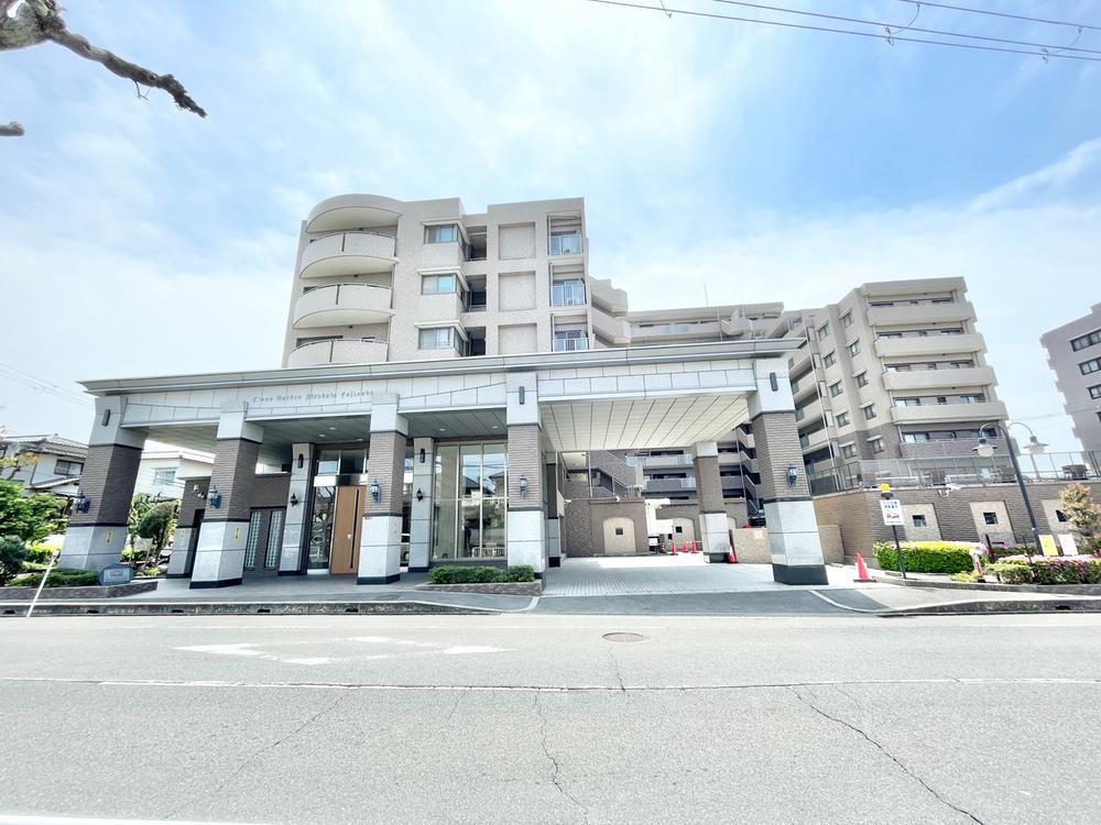 3LDK apartment in Hirakata, Osaka - Photo 1