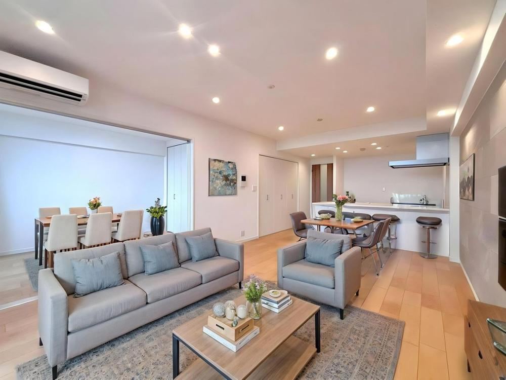 3LDK apartment in Nishitokyo, Tokyo - Photo 1