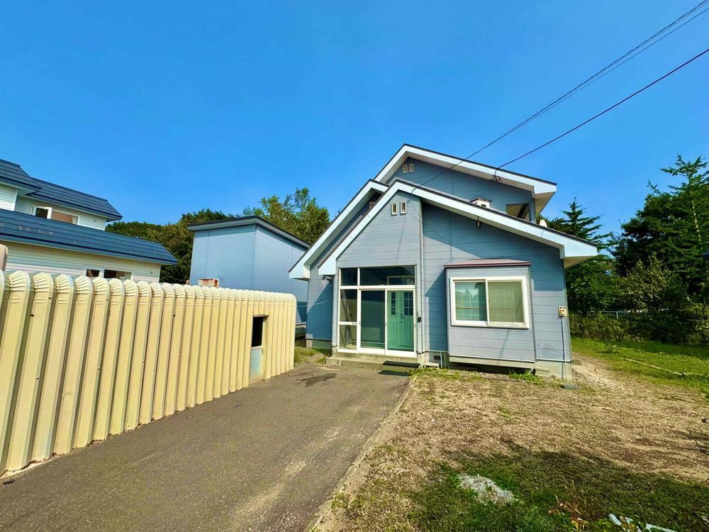 4LDK house in Chitose, Hokkaido - Photo 1