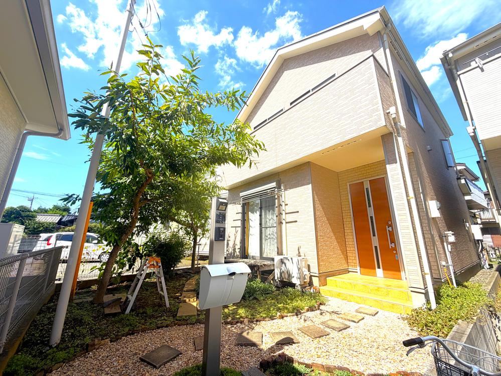 4LDK house in Ina, Kitaadachi District, Saitama - Photo 1
