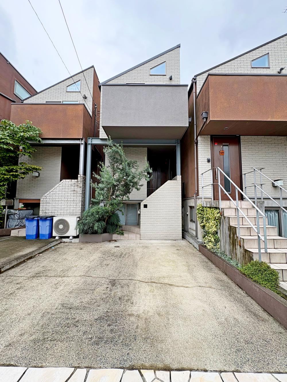 3LDK house in Setagaya Ward, Tokyo - Photo 1