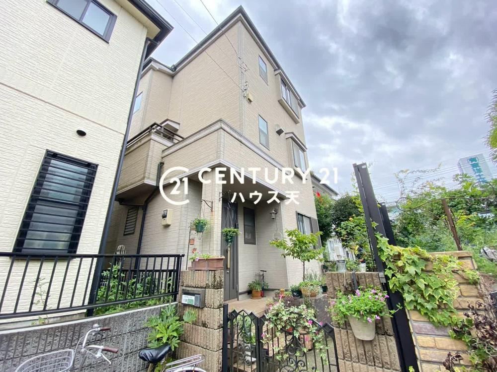 5LDK+S house in Kawagoe, Saitama - Photo 1