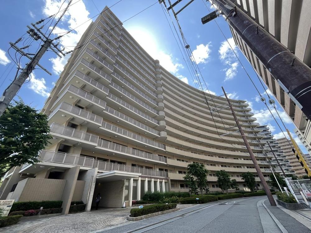 3LDK apartment in Takarazuka, Hyogo - Photo 1
