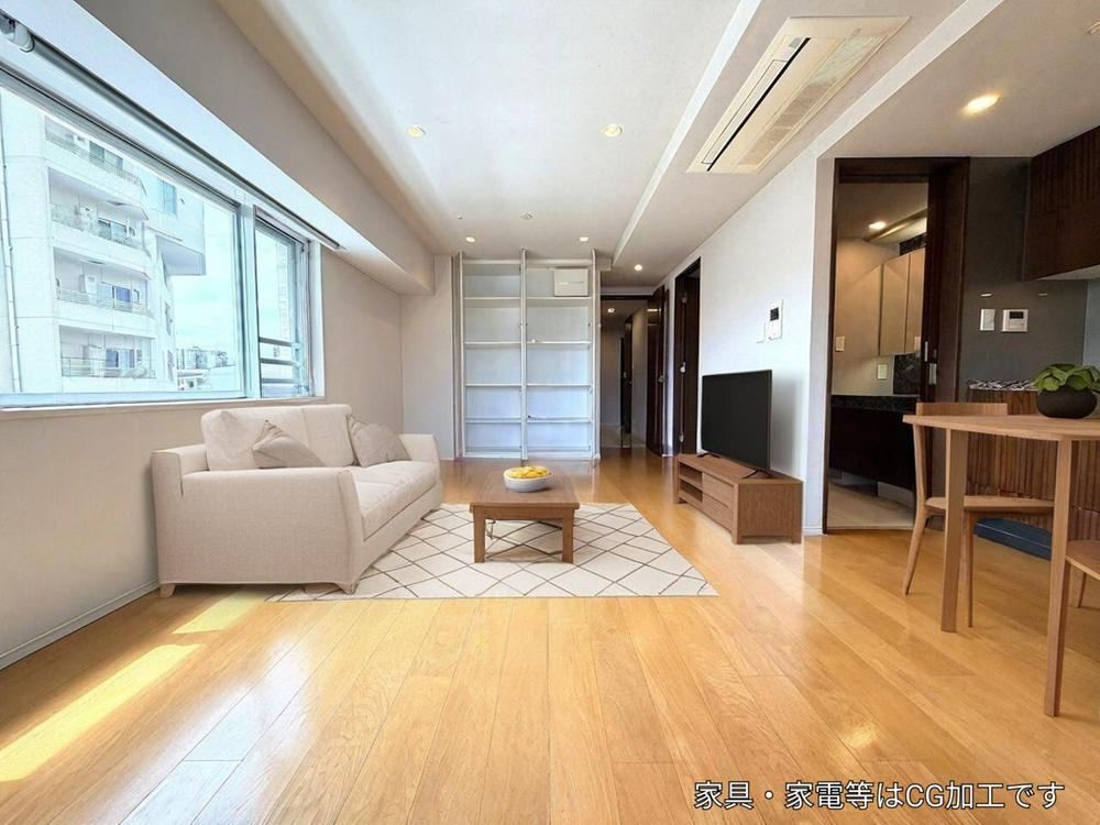 1LDK+S apartment in Shinjuku Ward, Tokyo - Photo 1
