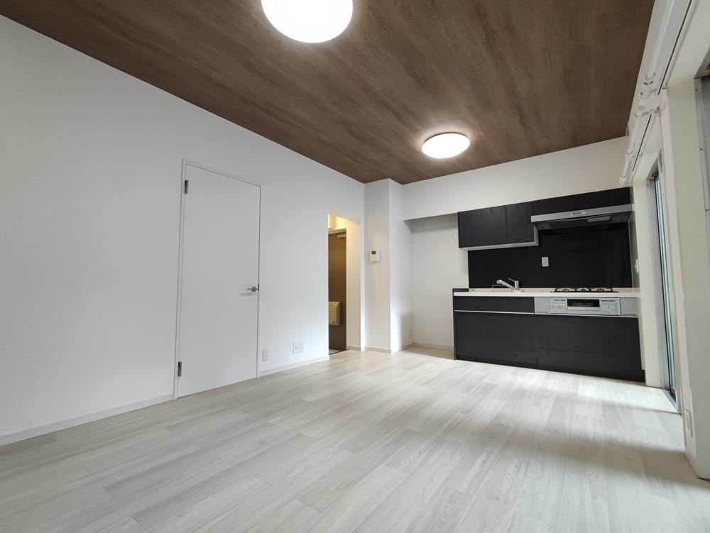 studio apartment in Naka Ward, Yokohama, Kanagawa - Photo 1