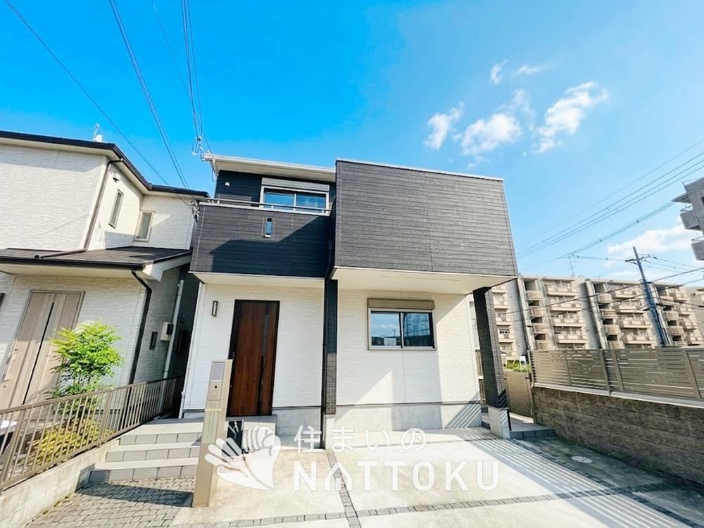 5LDK house in Katano, Osaka - Photo 1