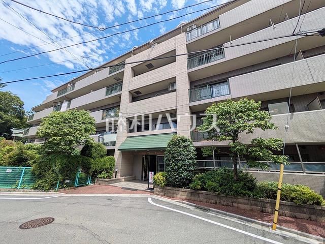 3LDK apartment in Chofu, Tokyo - Photo 1