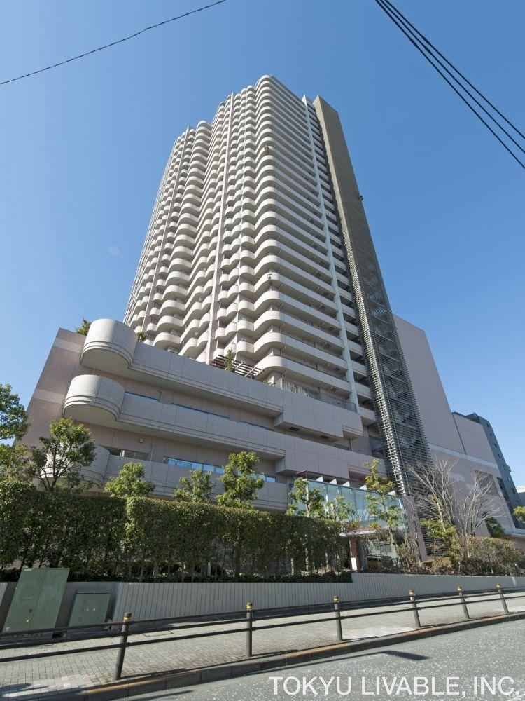 2LDK apartment in Machida, Tokyo - Photo 1