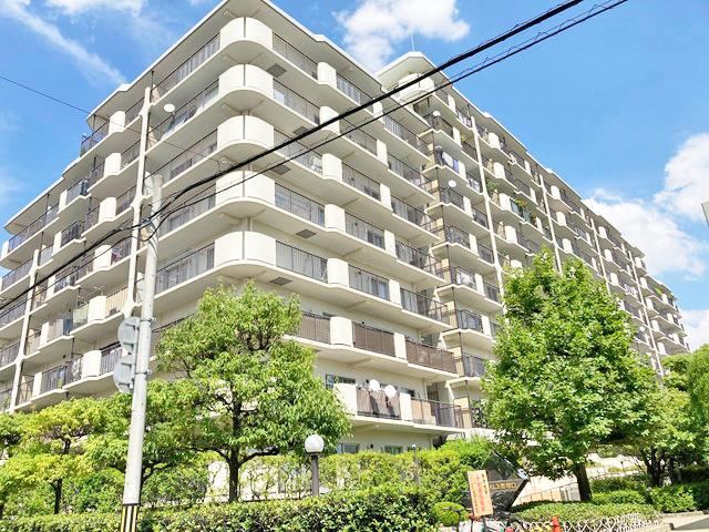 3LDK apartment in Amagasaki, Hyogo - Photo 1