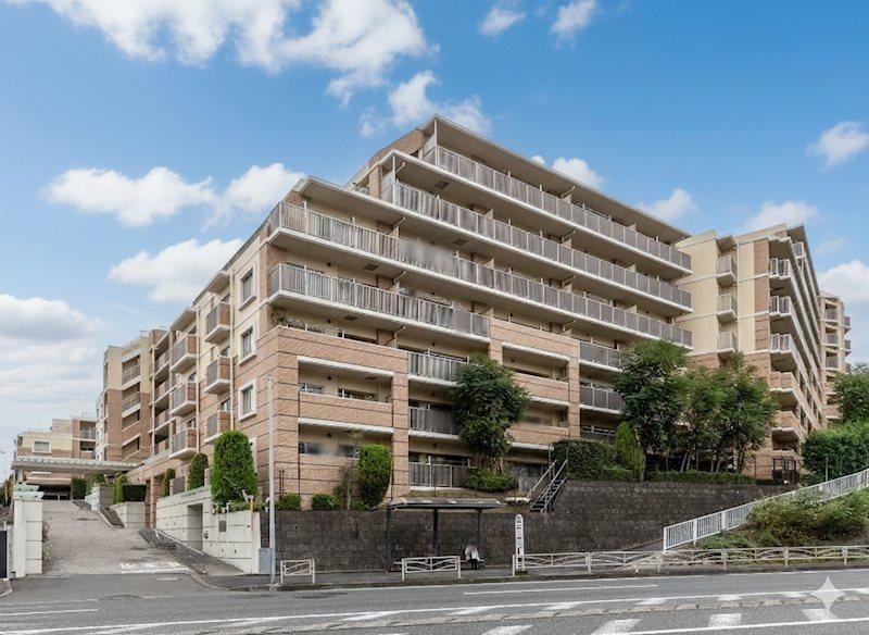 3LDK+S apartment in Tsurumi Ward, Yokohama, Kanagawa - Photo 1