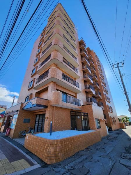 2LDK apartment in Hakodate, Hokkaido - Photo 1
