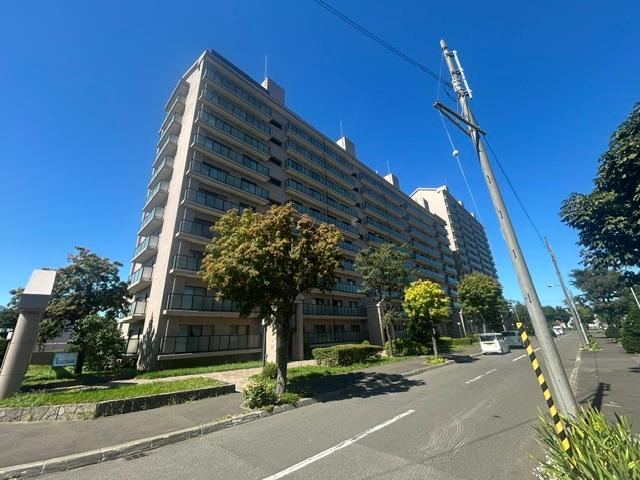 4LDK apartment in Teine Ward, Sapporo, Hokkaido - Photo 1
