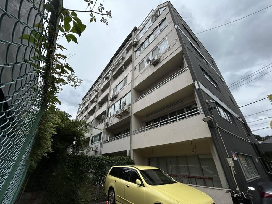 1LDK apartment in Shibuya Ward, Tokyo - Photo 1