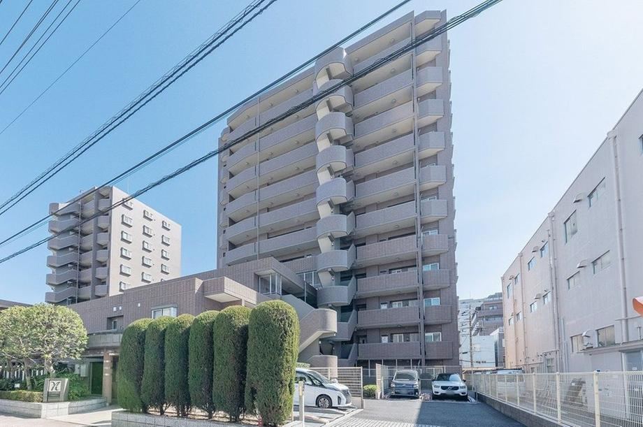 4LDK apartment in Koto Ward, Tokyo - Photo 1
