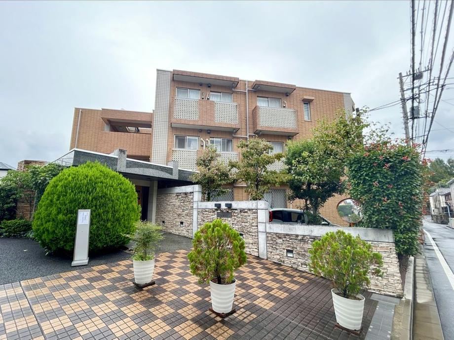 3LDK apartment in Suginami Ward, Tokyo - Photo 1