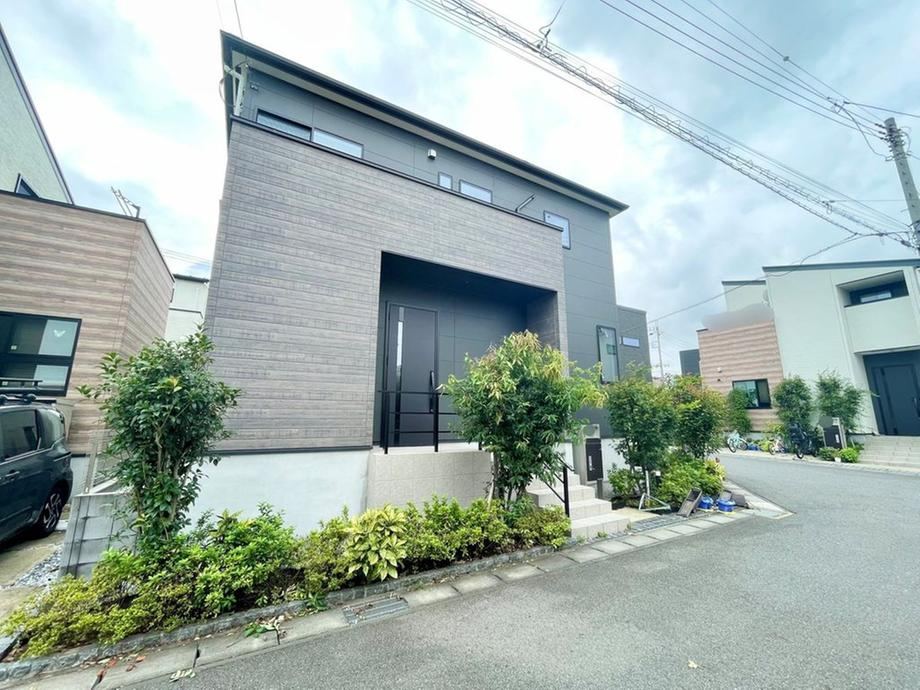 5LDK house in Nagareyama, Chiba - Photo 1