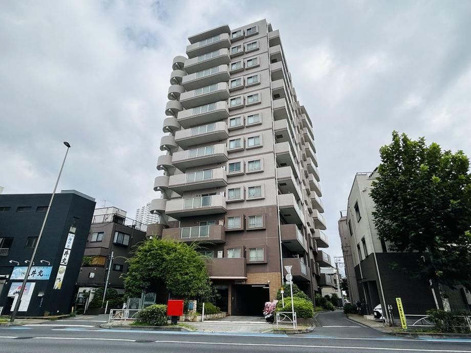 3LDK apartment in Sumida Ward, Tokyo - Photo 1
