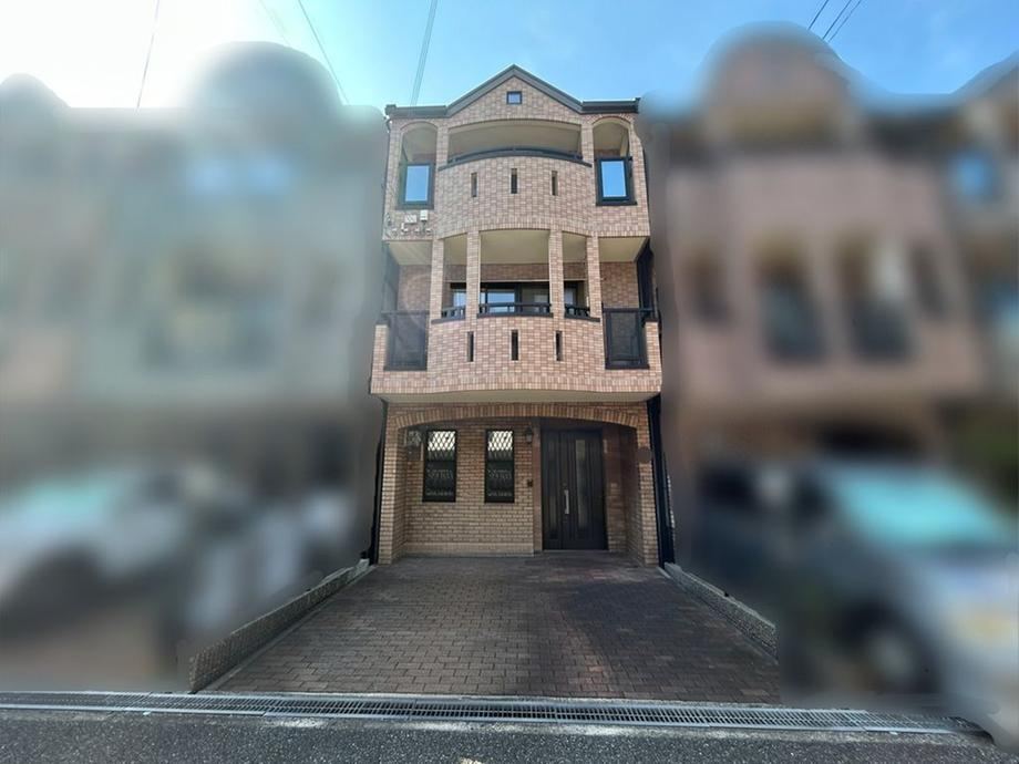 4LDK house in Nishiyodogawa Ward, Osaka - Photo 1