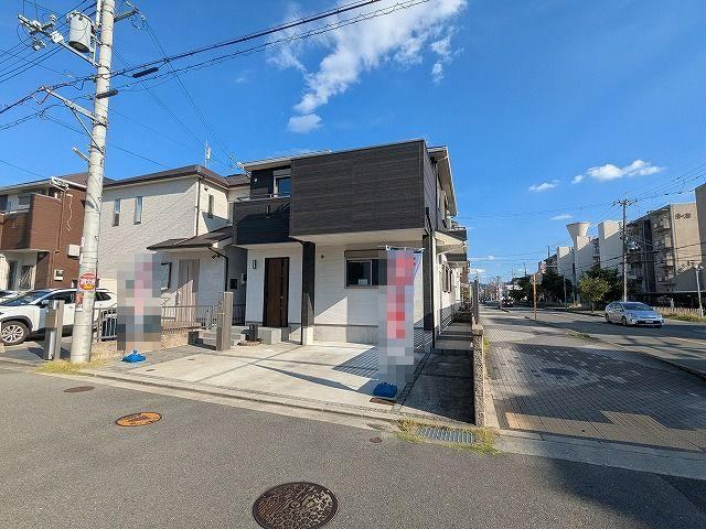 5LDK house in Katano, Osaka - Photo 1