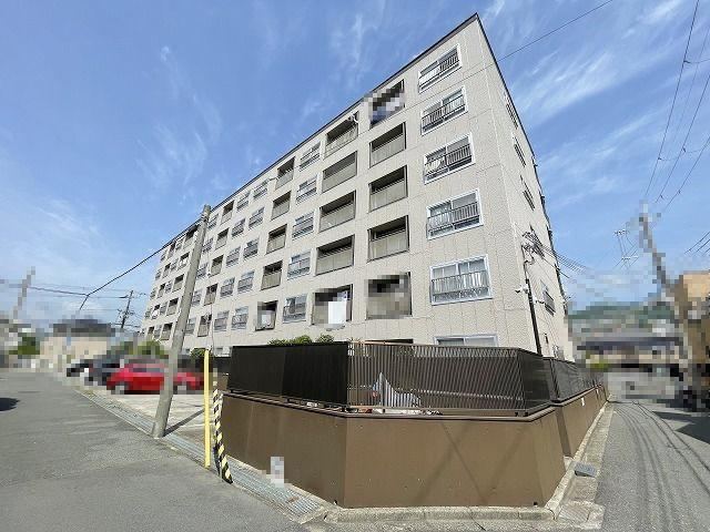2LDK apartment in Kawanishi, Hyogo - Photo 1