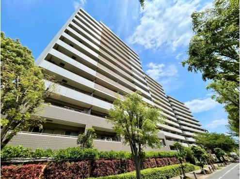 2LDK+S apartment in Musashino, Tokyo - Photo 1