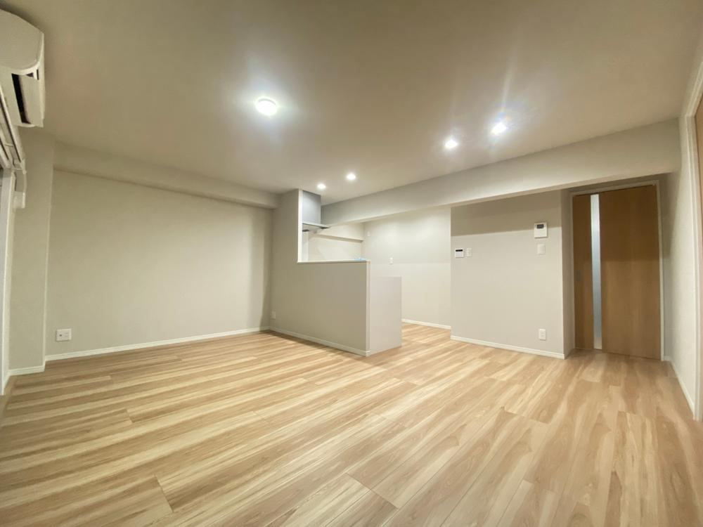 2LDK apartment in Chuo Ward, Osaka - Photo 1