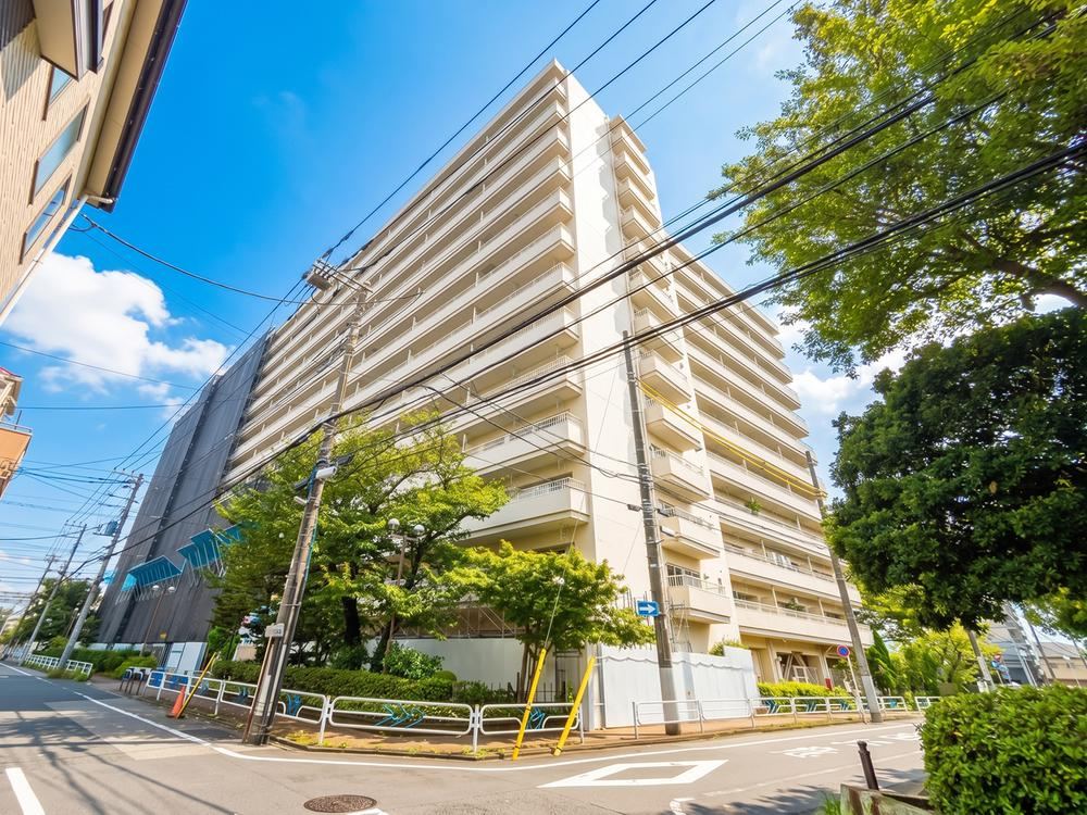 3LDK apartment in Edogawa Ward, Tokyo - Photo 1