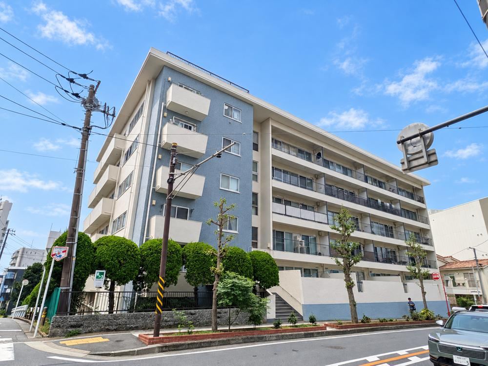 2LDK apartment in Fujisawa, Kanagawa - Photo 1