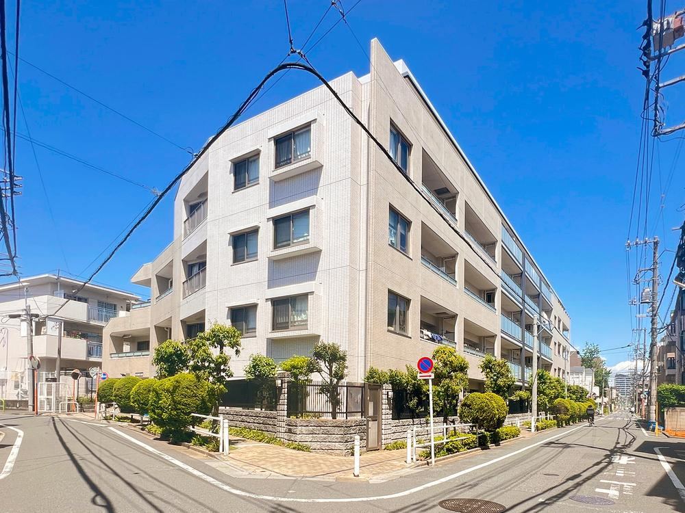 3LDK apartment in Itabashi Ward, Tokyo - Photo 1