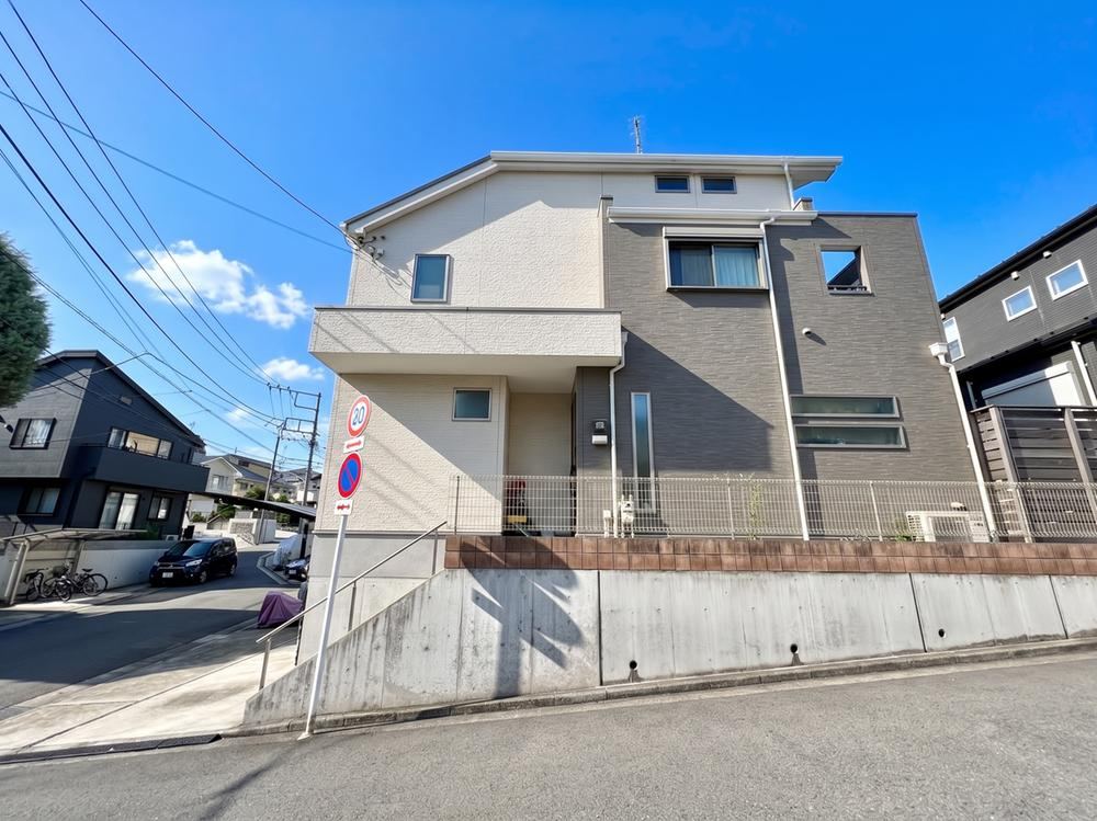 4LDK house in Asahi Ward, Yokohama, Kanagawa - Photo 1