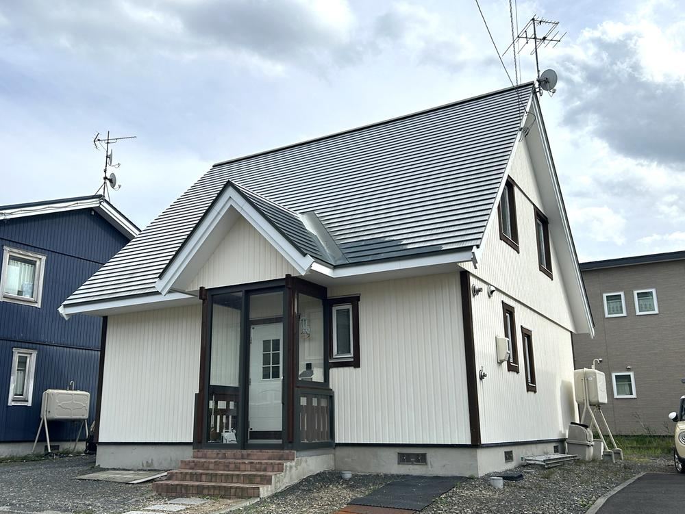 4LDK house in Kita Ward, Sapporo, Hokkaido - Photo 1