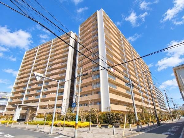 3LDK apartment in Toda, Saitama - Photo 1