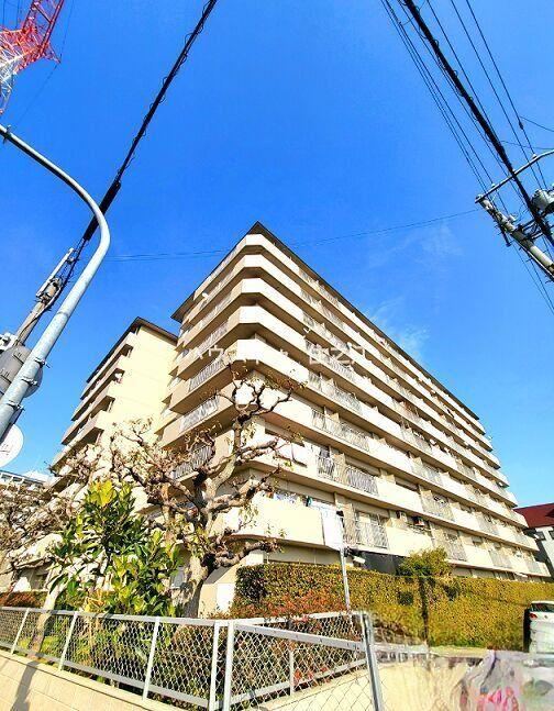 2LDK apartment in Suminoe Ward, Osaka - Photo 1