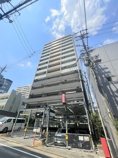 3LDK apartment in Naka Ward, Nagoya, Aichi - Photo 1