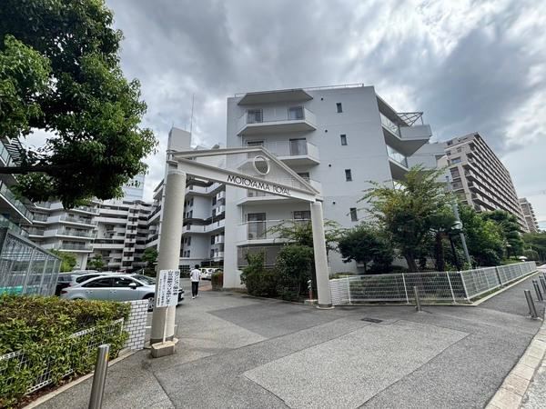 4LDK apartment in Higashinada Ward, Kobe, Hyogo - Photo 1