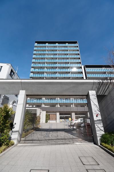 3LDK apartment in Saiwai Ward, Kawasaki, Kanagawa - Photo 1