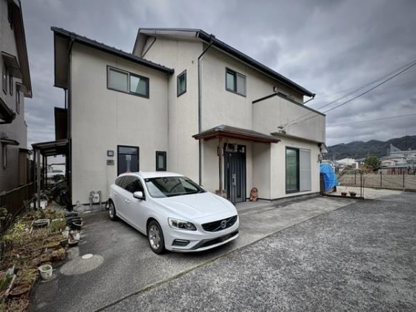 8LDK+S house in Otsu, Shiga - Photo 1