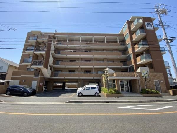 4LDK apartment in Okazaki, Aichi - Photo 1