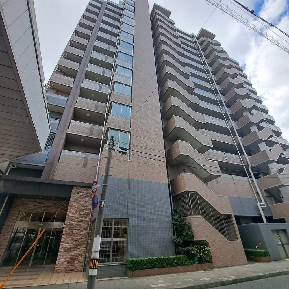 3LDK apartment in Kure, Hiroshima - Photo 1