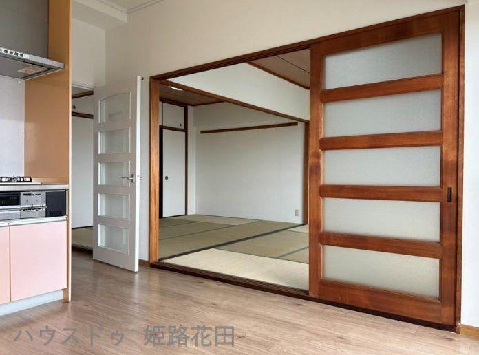 4DK apartment in Himeji, Hyogo - Photo 1