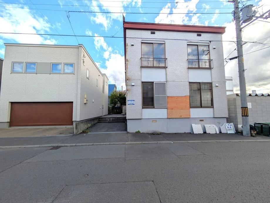 216 m² land in Higashi Ward, Sapporo, Hokkaido - Photo 1