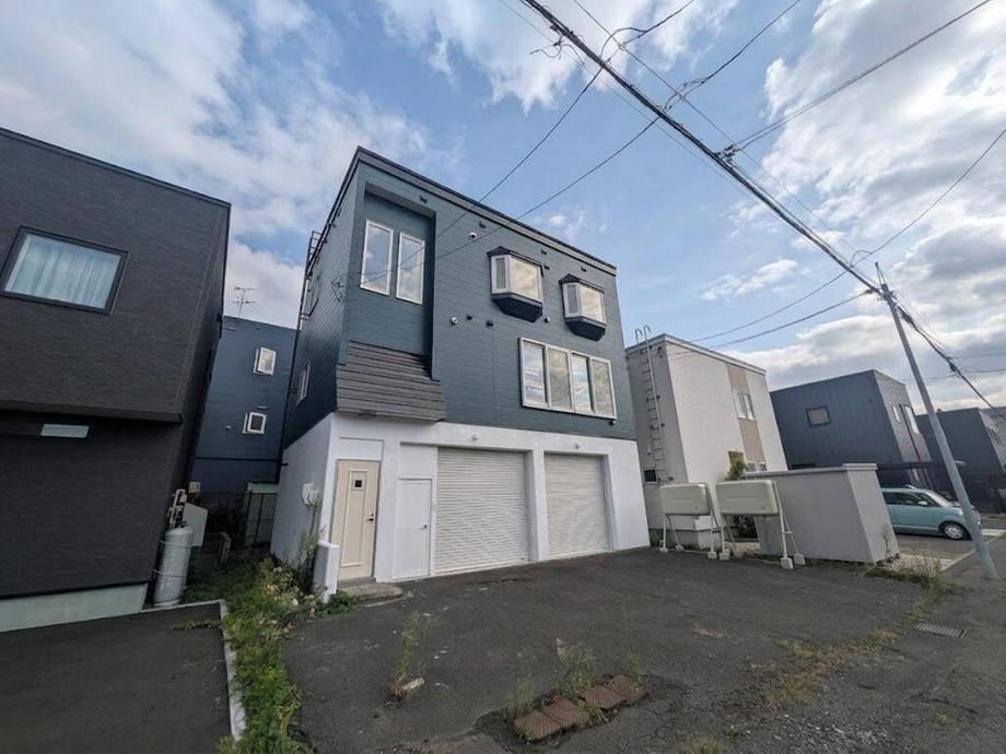 5LDK house in Kita Ward, Sapporo, Hokkaido - Photo 1