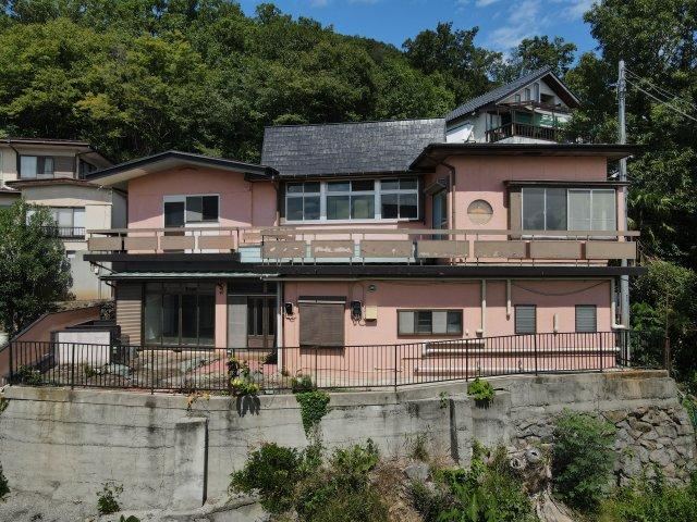 8LDK house in Kofu, Yamanashi - Photo 1