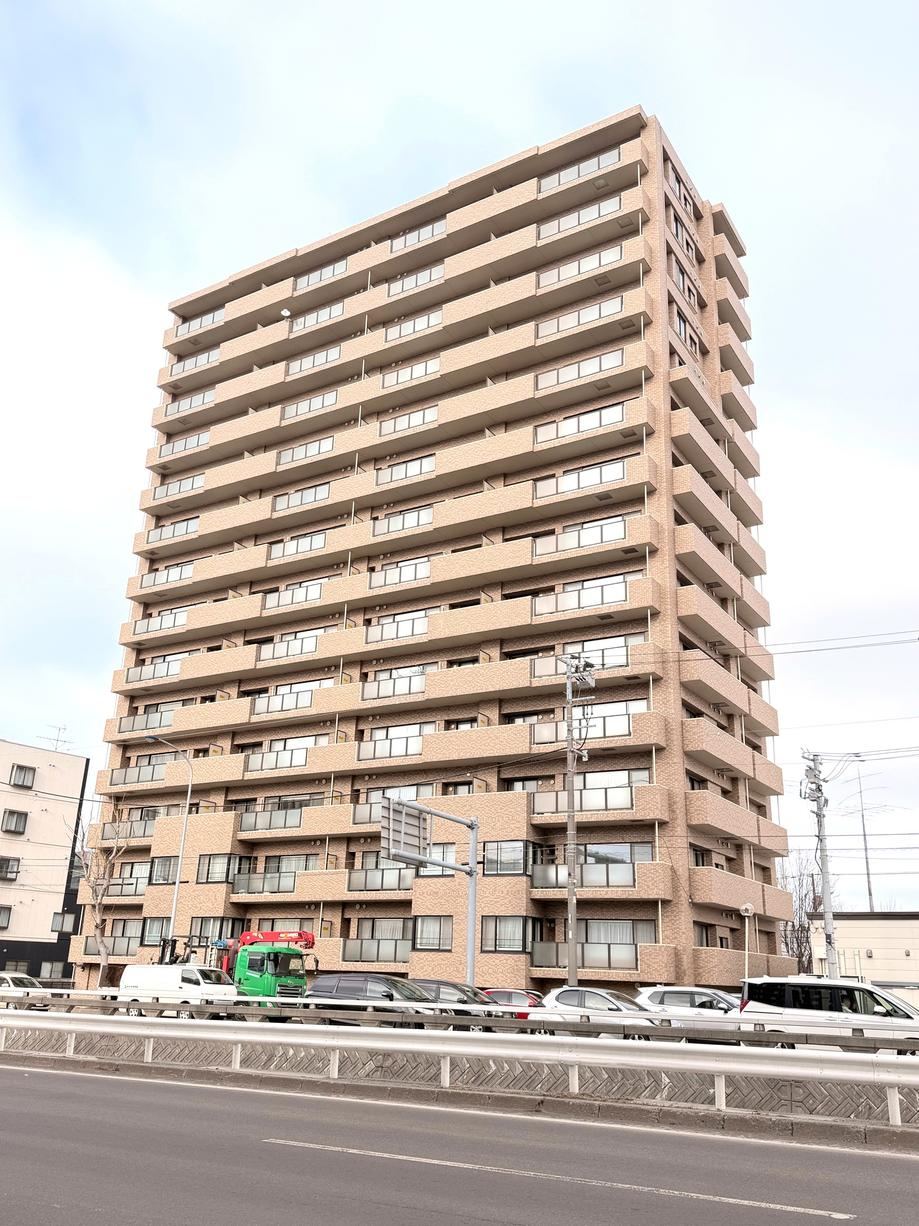 3LDK apartment in Higashi Ward, Sapporo, Hokkaido - Photo 1