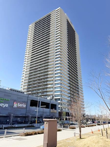 3LDK apartment in Katsushika Ward, Tokyo - Photo 1