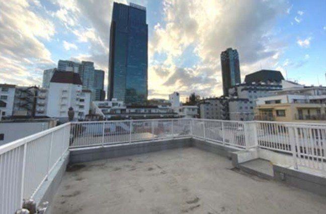5LDK house in Minato Ward, Tokyo - Photo 1