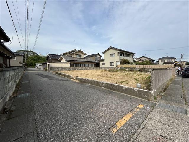 397 m² land in Hakui, Ishikawa - Photo 1